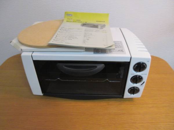 ☆DeLonghi コンパクトオーブン ピザ&トースト EO1202J-W DeLonghi