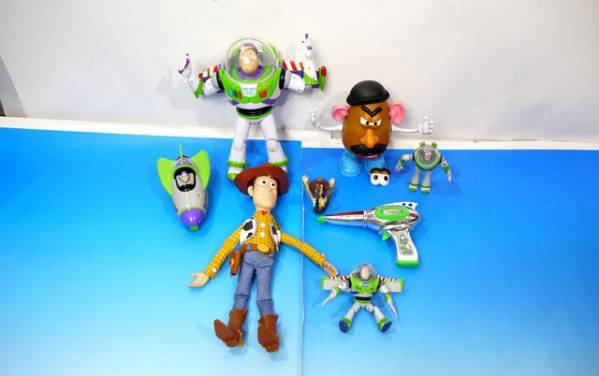 トイストーリーMyトーキングアクションフィギュアウッディ/バズ