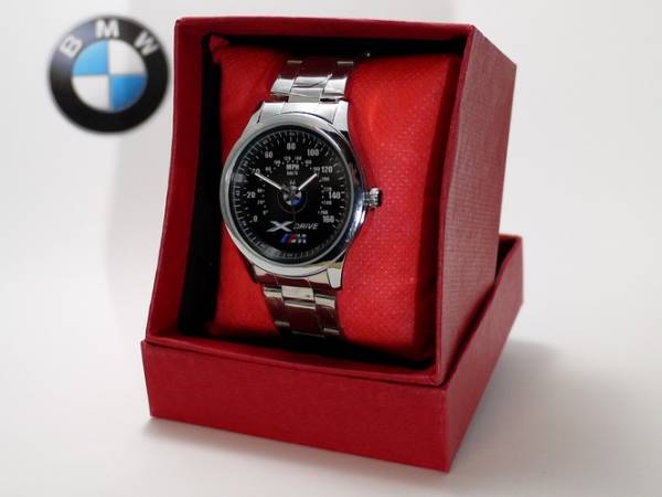 BMW　Xドライブ　スピードメーター　スポーツウォッチ