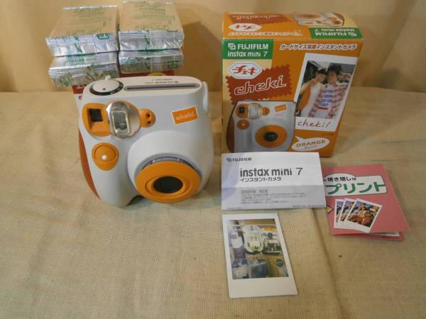 美品　FUJIFILM　チェキ　cheki　instax　mini７　フィルム付