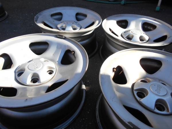 3、Jeep TJ ラングラー 純正 ホイール PCD114.3 5H 15×7J OFF+31.75 4 