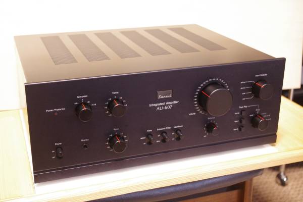 サンスイアンプ　AU－６０７　整備品