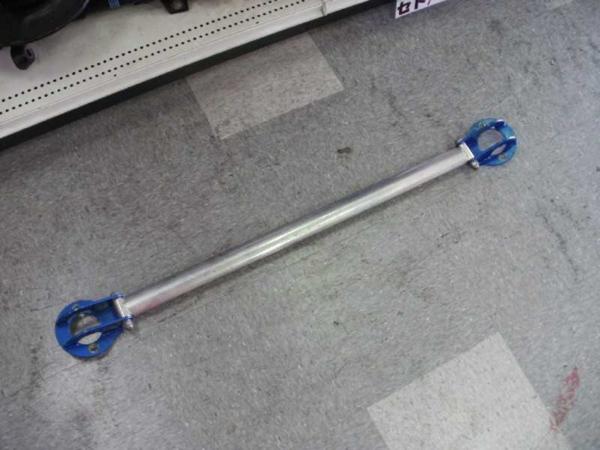 R32/C33/A31用リアタワーバー ★和光