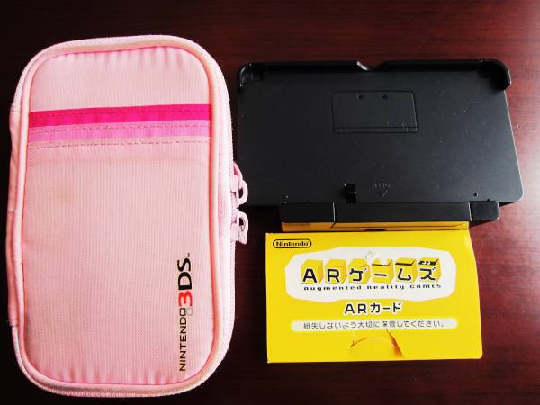 任天堂3DS本体ミスティピンク 箱・ソフトケース付 美品格安 【公式