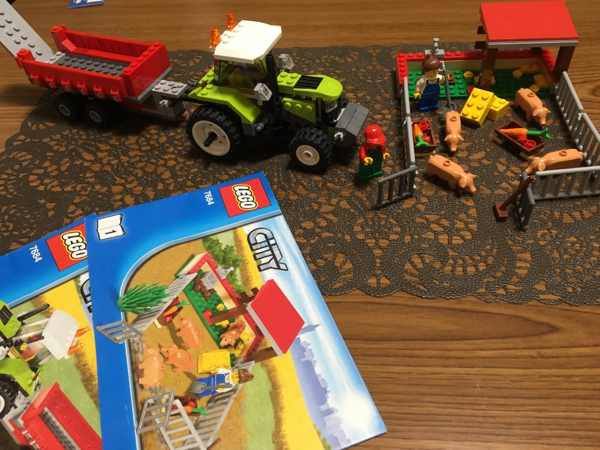 LEGO◆レゴ・7684・シティ◆養豚場とトラクター