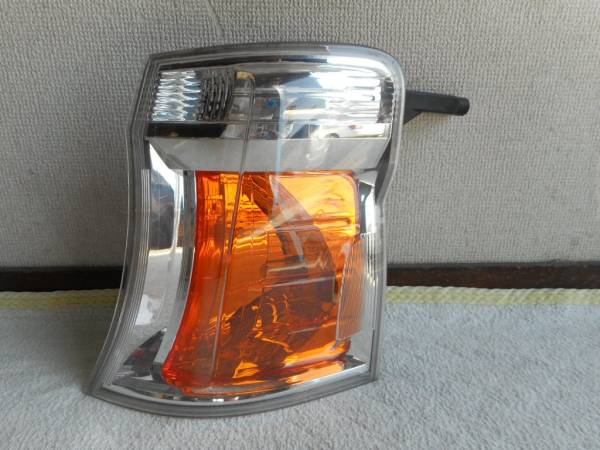 ④ キャラバン　クリアランス左　E25 後期　KOITO 210-24880