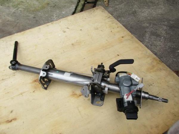 1630138　エルグランド E51 後期 ステアリングシャフト