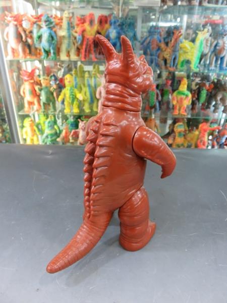 本物保証 マルサン 落書きシリーズ パゴス 怪獣 ソフビ(ソフビ)｜売買