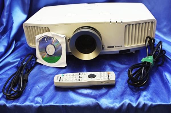 美品4200lm☆EPSON　液晶プロジェクタ【EB-G5200W/ケース】7297Y
