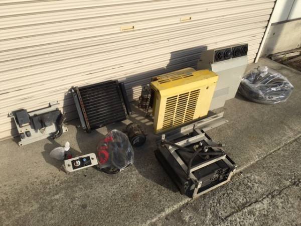 後付け　汎用　エアコンキット　12V　FL302