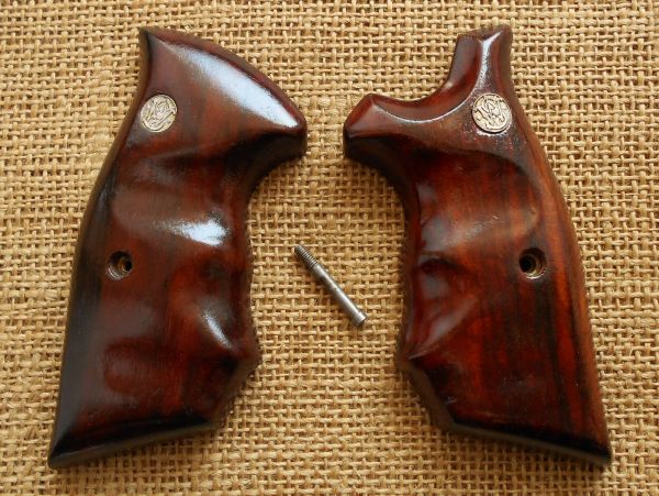 S&W社純正 M19 Kフレーム用 スクエア コンバット 木製グリップ