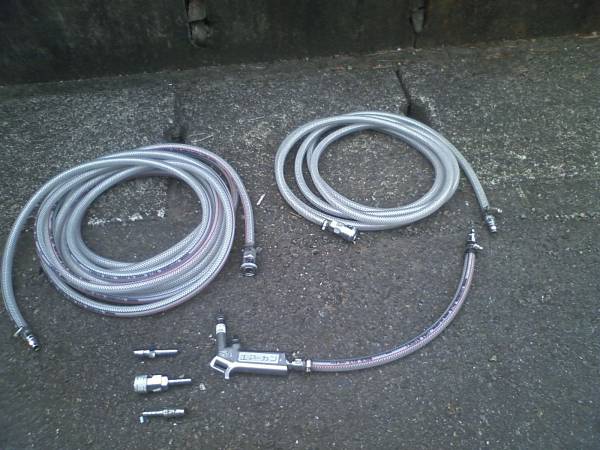 55円　エアーホース　2セットとエアーガン