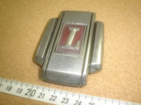 日産ローレルＣ130・ブタケツＳＧＸ？エンブレム旧車当時物希少