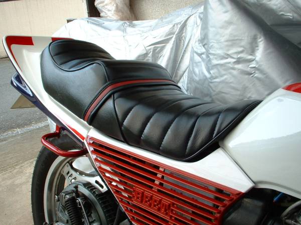 CBX400F BEET テールカウル 1型 カラー □CBX400F☆BEET テールカウル！1型 青/白 純正カラー□