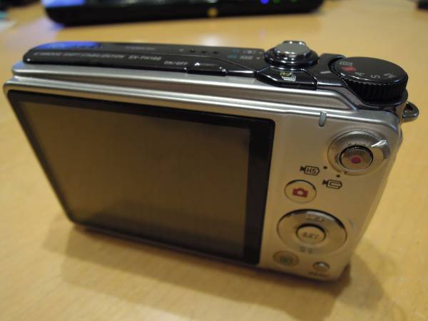 CASIO EXILIM EX-FH100/HiSpeed/高速連写/8GBおまけ付 ハイスピード 