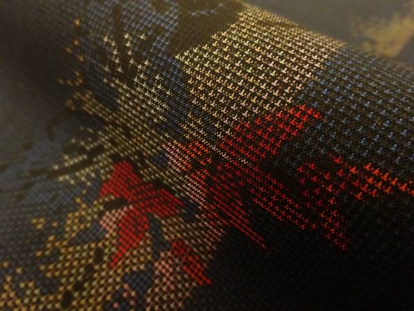 ★古代染色純泥染【細緻な蚊絣／正絹本場奄美大島紬反物】