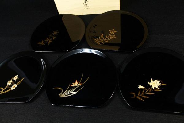 一輝堂】HK23534=輪島塗 銘々皿 黒漆 蒔絵 輪光堂謹製 5客 【公式通販】