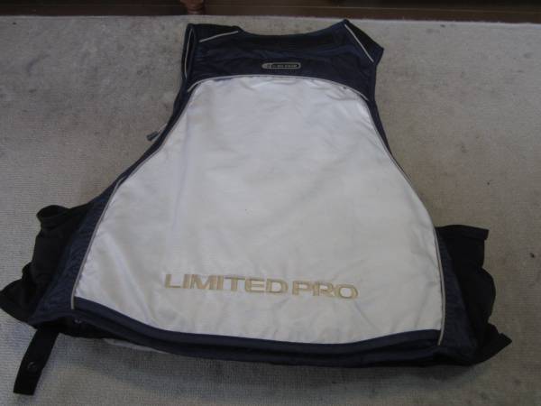■シマノ　リミテッドプロ　2WAY BB-X フローティングベスト L