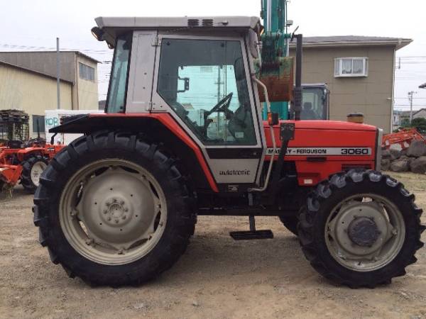 マッセイファーガソンMF 3060-4型 4WD 80馬力 中古トラクター(車体