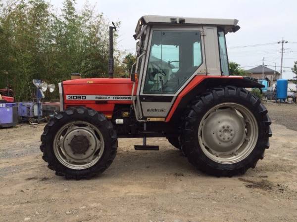 マッセイファーガソンMF 3060-4型 4WD 80馬力 中古トラクター(車体 マッセイファーガソンMF 3060-4型 4WD 80馬力 中古トラクター(車体