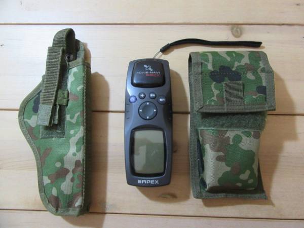 陸上自衛隊　ポケナビ＆迷彩ケース　迷彩ホルスター付き　中古品