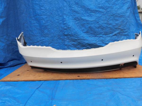 ベンツ　Ｗ１１７　ＣＬＡ　リアバンパー　ＡＭＧ　白　F959AP