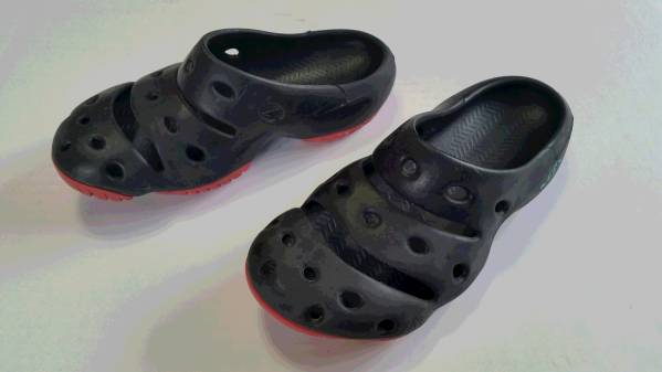 KEEN キーン ヨギ サンダル 27cm 黒赤