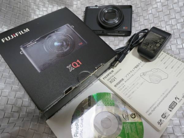 FUJIFILM FUJIFILM XQ1 ブラック 2/3大型CMOS F1.8-4.9 美品 付属品 XQ1