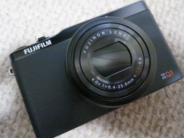 FUJIFILM FUJIFILM XQ1 ブラック 2/3大型CMOS F1.8-4.9 美品 付属品 XQ1
