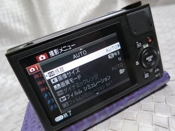 FUJIFILM FUJIFILM XQ1 ブラック 2/3大型CMOS F1.8-4.9 美品 付属品 XQ1