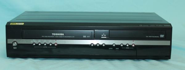 23165☆VHS一体型DVDレコーダー 東芝 D-VR7【動作品/ダビング