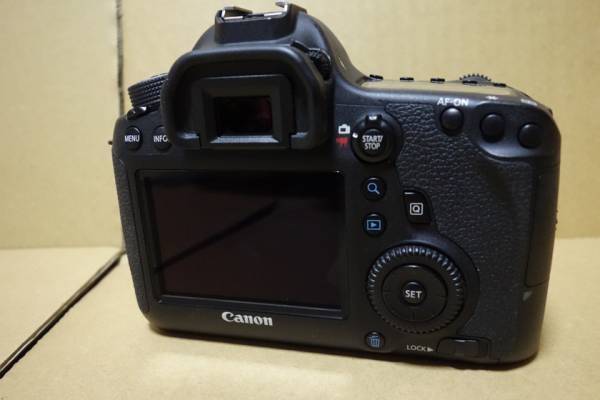 キヤノン　Canon EOS 6D