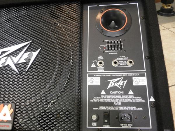Peavey 112PM パワードフロアモニター Set Of 2 Peavey 112M Floor