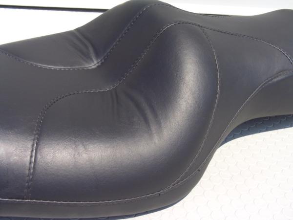 ◎スポーツスター純正XLカスタムシート2（～03/XL1200C/XLH883他