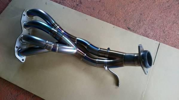 シビックTypeR（ＦＤ２用）チタンエキゾーストマニホールド