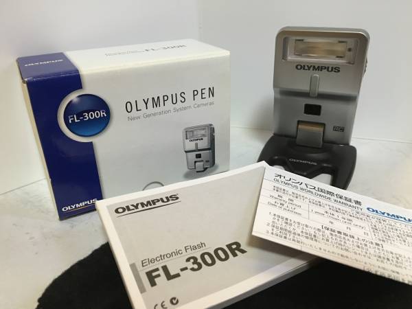 【送料無料】オリンパス エレクトロニックフラッシュ FL-300R