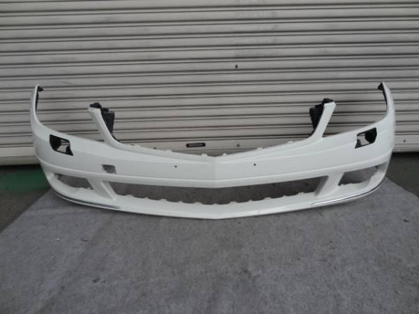 ベンツ　Ｗ２０４　フロントバンパー　白　Ｇ６００Ｋ