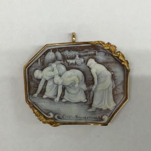 32132 カメオ ブローチ＆トップ ｋ18フレーム