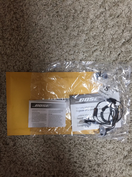 新品未使用☆BOSE ボーズ イヤホン ヘッドホン IE2 最新機種