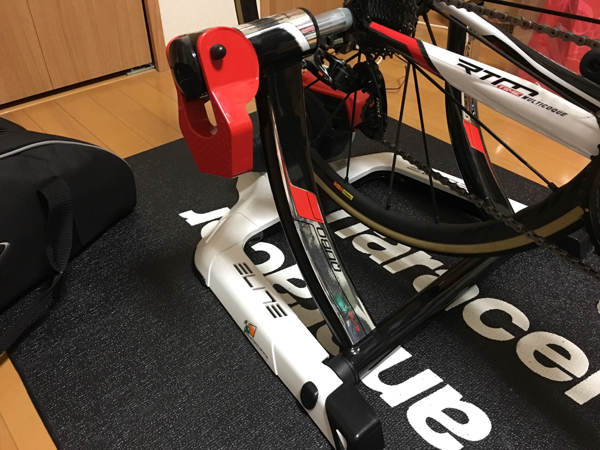 Qubo Elite Smart Digital B+ Trainer Power trainer Mag Bike - Zwift 
