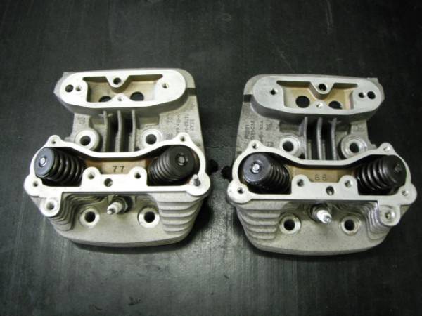 ハーレーFLHS1340　シリンダーヘッド左右（エボ　エレグラ