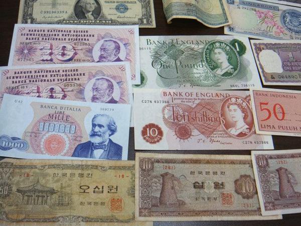 ☆外国紙幣 いろいろ まとめて（画像参照） N8262 世界紙幣（外国紙幣
