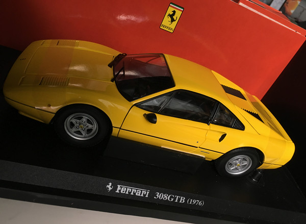 1/18 フェラーリ308GTB Kyosho 京商レーシングカー 1976年 1⁄18