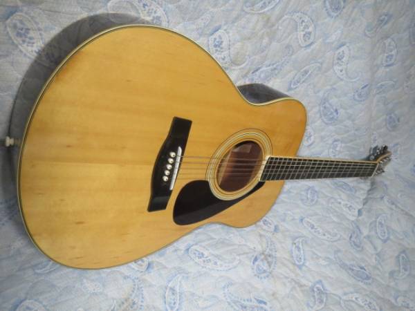 ☆格安□アコースティックギターオレンジラベル YAMAHA FG-202