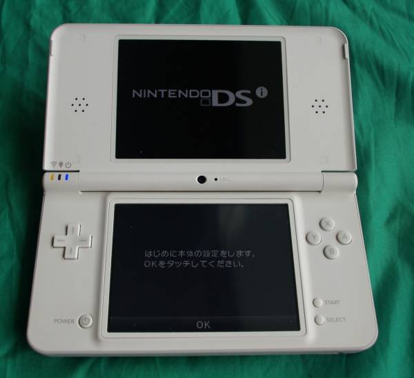 New 中古 DS i LL 本体+usb ケーブル おまけ付き 送料は170円