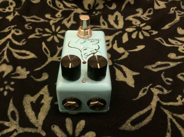 Redwitch EVE Tremolo トレモロ Red Eve Witch 公式通販 エフェクター