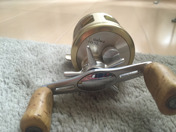 中古品 美品 Daiwa ミリオネア CV-Z105