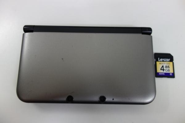 ▼任天堂 3DS LL（シルバー×ブラック） 本体 動作確認済み G662