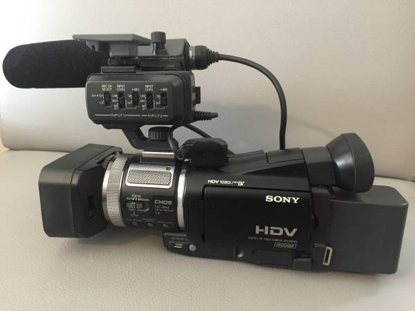 デジタルHDビデオカメラSONY　HVR-A1J　美品!ワイヤレスマイク付