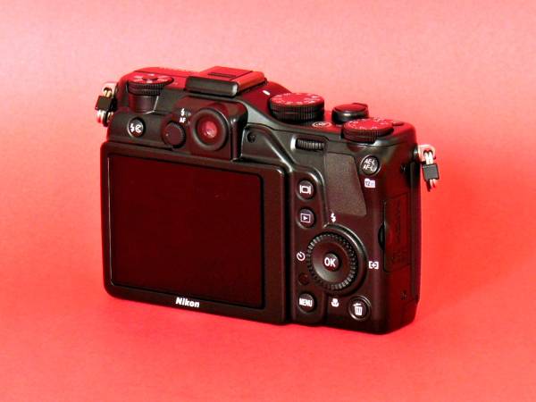元箱・付属品付美品／Nikon COOLPIX P7000